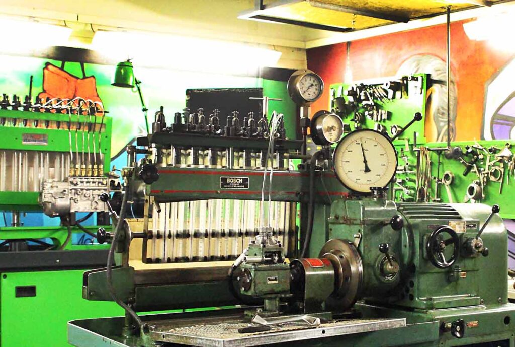 Tonis-Einspritzpumpemn-Werkstatt-3