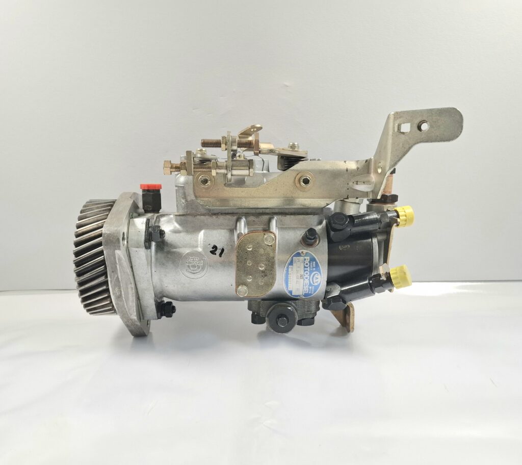 Einspritzpumpe Peugeot Leyland XD4x90 Type 027 R3443F402