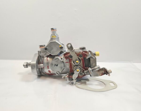 Einspritzpumpe IHC 533 540 V533 D-155 Bosch VA310H1100CR93 0460303128