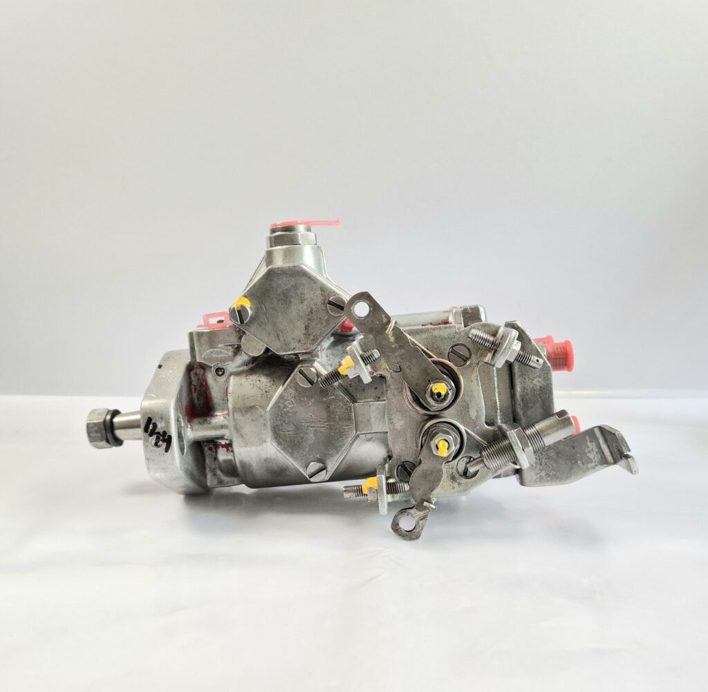 Diesel Einspritzpumpe IHC 654 624 644 733 Bosch VA410H1090CR84 0460304180