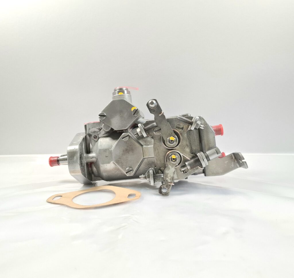 Einspritzpumpe IHC 654 624 644 733 Bosch VA410H1090CR84 0460304180