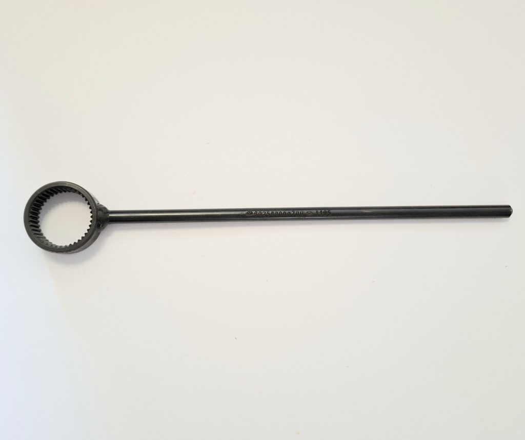 Halteschlüssel Mercedes 602589000700